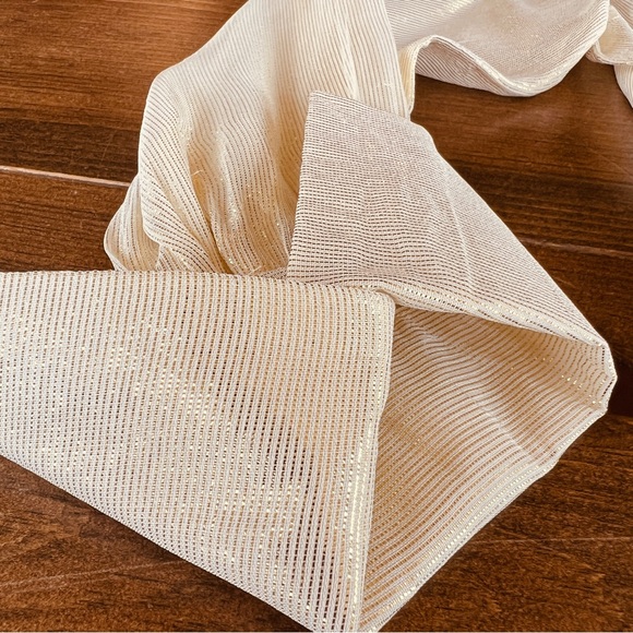 Gretchen Scott Designs Women’s Metallic Button-Down Shirt/Blouse - Picture 3 of 7